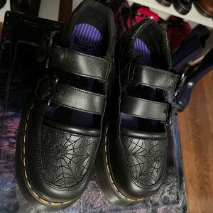 U.S.7 Wednesday Dr Martens DM